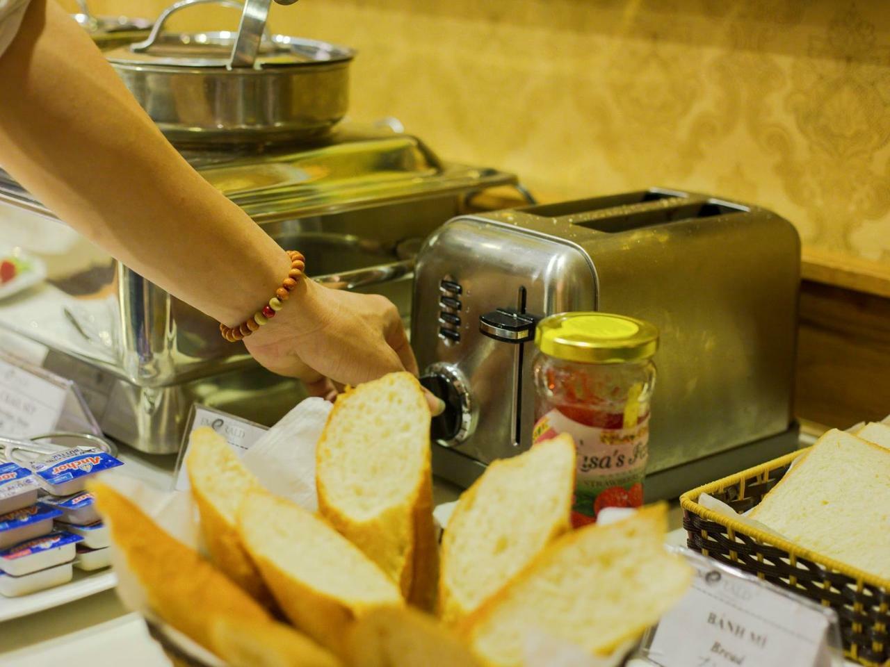 Emerald Boutique Hotel Hanoi Buitenkant foto